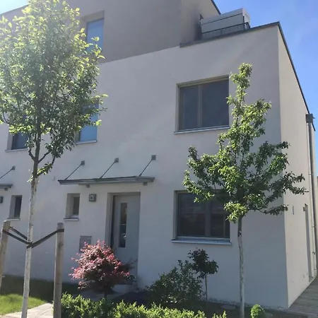 In Babelsberg Ein Ganzes Dachgeschoss Mit Sonnenterrasse In Unserem Haus! *